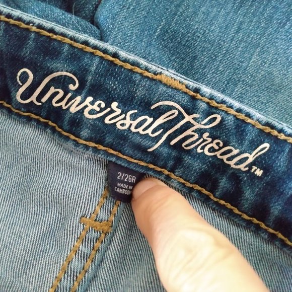 Universal Thread Mid Rise Skinny Jean - Picture 1 of 3